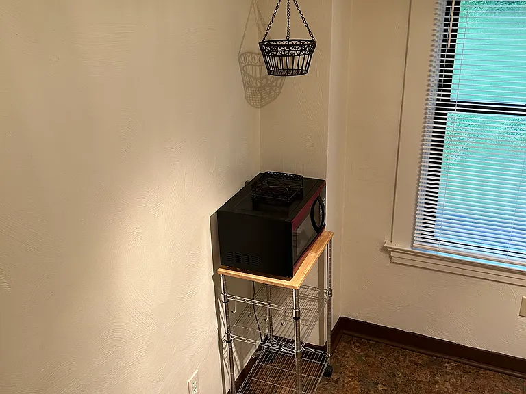 109 Capital Ave #2 — Photo 2