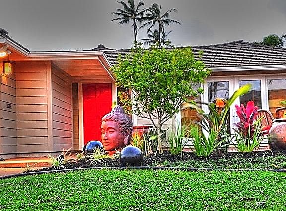 Kahala "Beverly Hills of Hawaii"