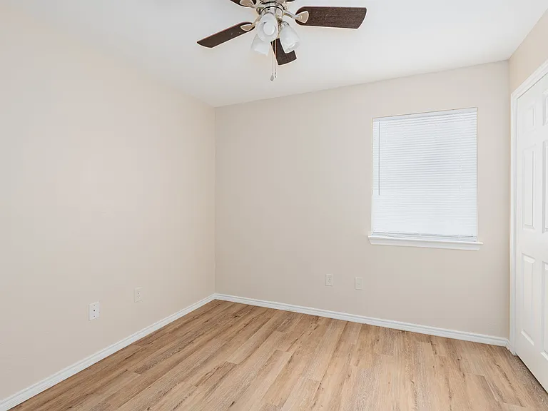 1803 Park Pl — Photo 3