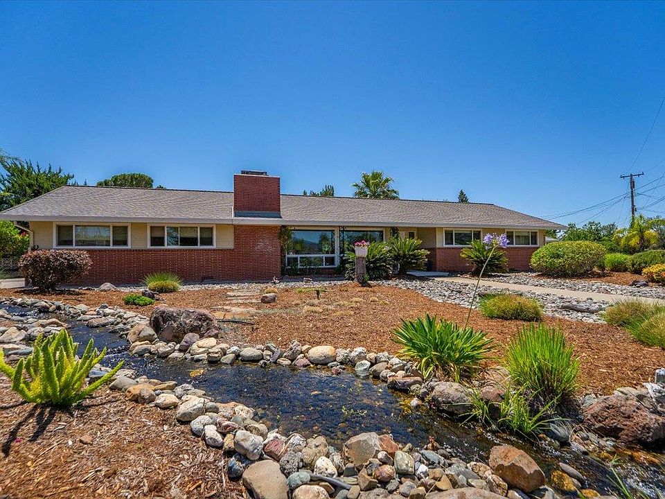 1st image of 3255 Panorama Dr