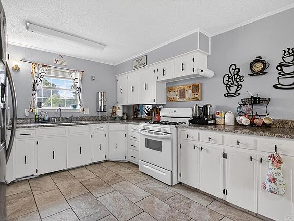 2nd image of 52 Cardinal Valley Dr