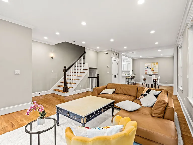 2 Brattle Cir — Photo 14