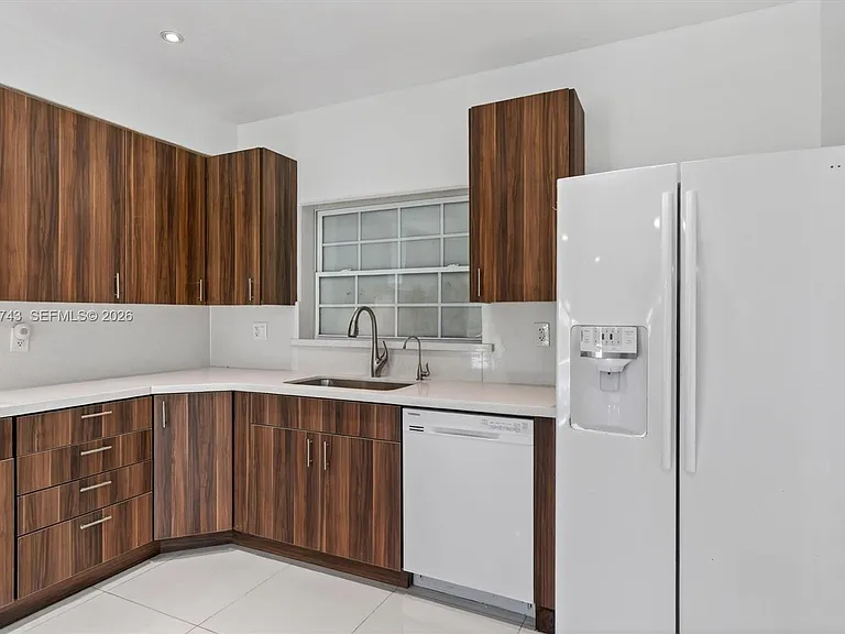 8875 SW 62nd Ter #10-D — Photo 17