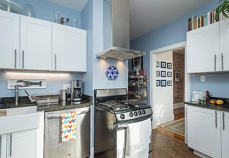 137 Columbia St #1L — Photo 2