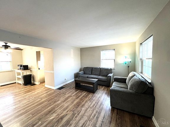 2nd image of 1519 Gardenwood Ct