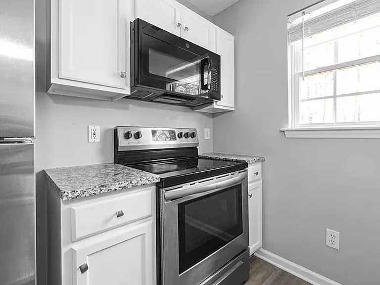 3109 Ebony Ct — Photo 2