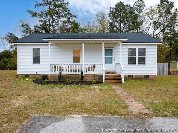 207 Waddell Dr, Fayetteville, NC 28301