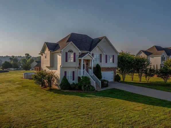 122 Peach Blossom Ln SE, Calhoun, GA 30701