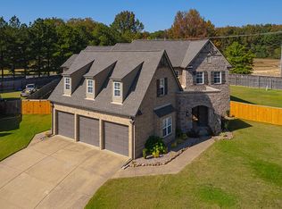 9600 Grays Meadow Dr, Cordova, TN 38018