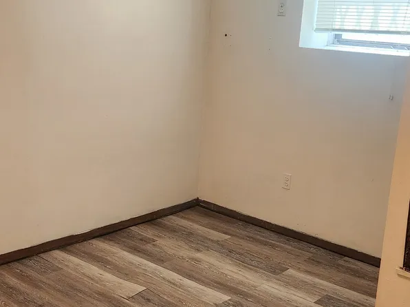 179 Manhattan Avenue image 8 of 19