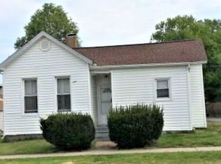 115 W Clay St, Troy, IL 62294