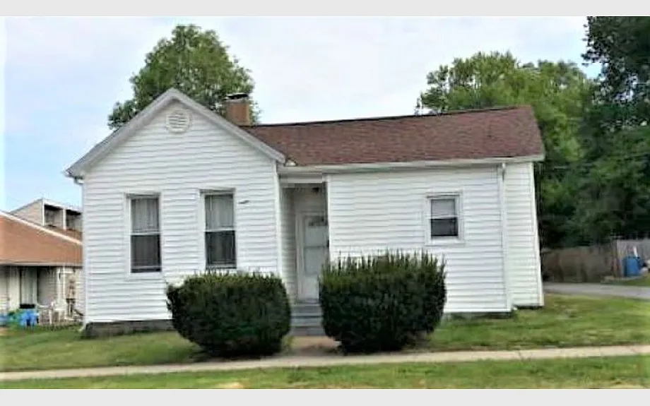 115 W Clay St photo 1