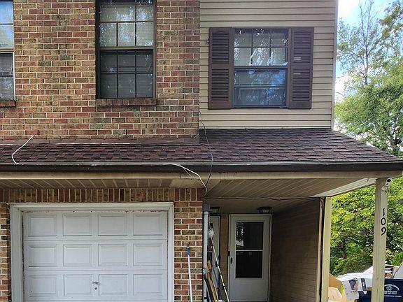 2nd image of 109 Chaucer Rd Unit B