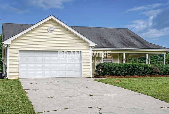 2nd image of 200 Falcon Ridge Dr