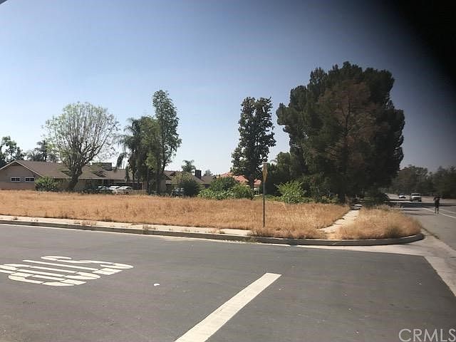 1st image of 3873 N Valencia Ave