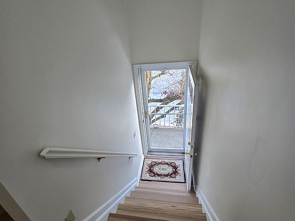 3rd image of 20 Emily Ct #2