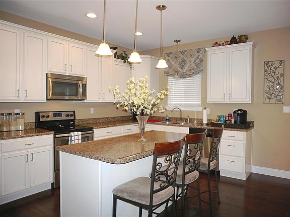 Center island at the heart of the kitchen.