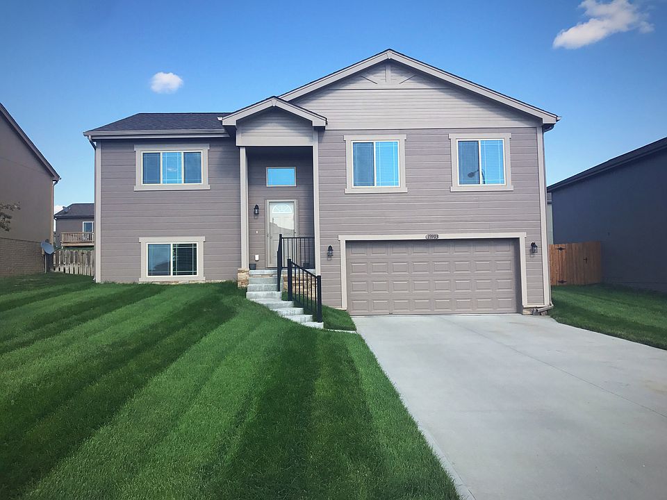 1st image of 13903 S 43rd St