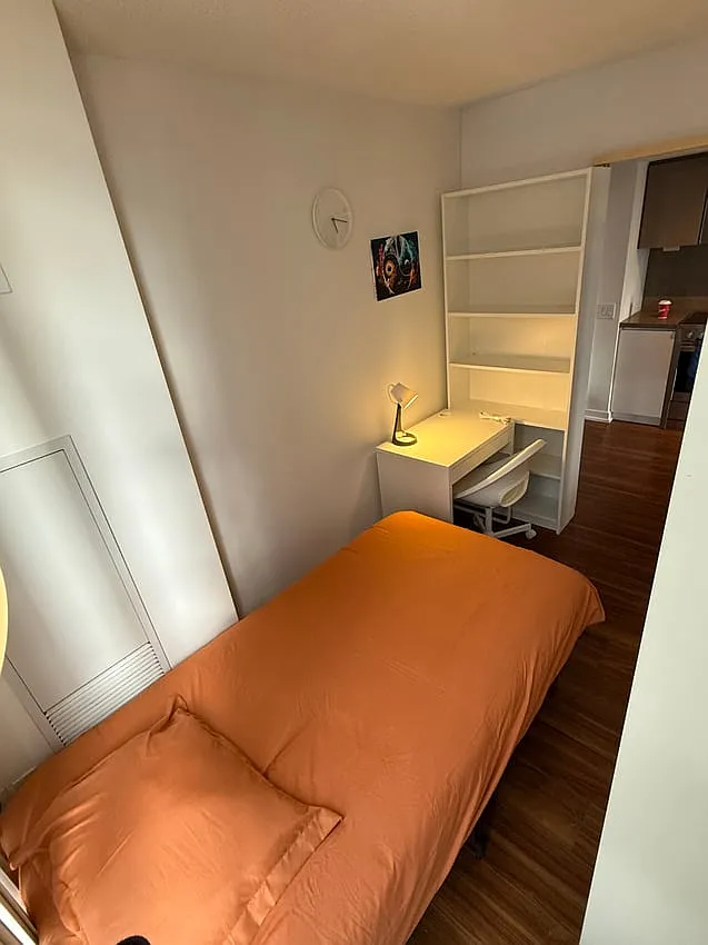 Premium Flex Room - Queens Wharf Rd & Fort York Blvd — Photo 2