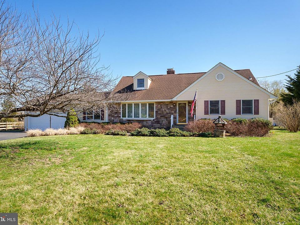 1st image of 267 Lambertville Hopewell Rd