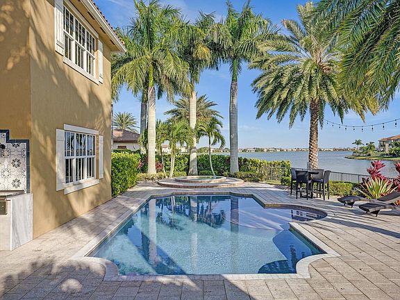 4th image of 10210 Peninsula Place