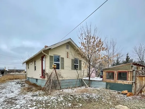 208 3rd Ave NE, Dutton, MT 59433