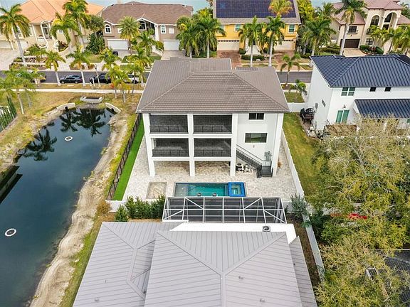 2nd image of 6012 Kipps Colony Dr E