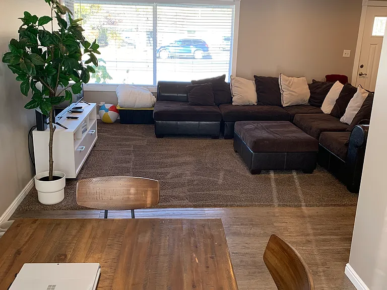 9902 S Sego Lily Dr E — Photo 2