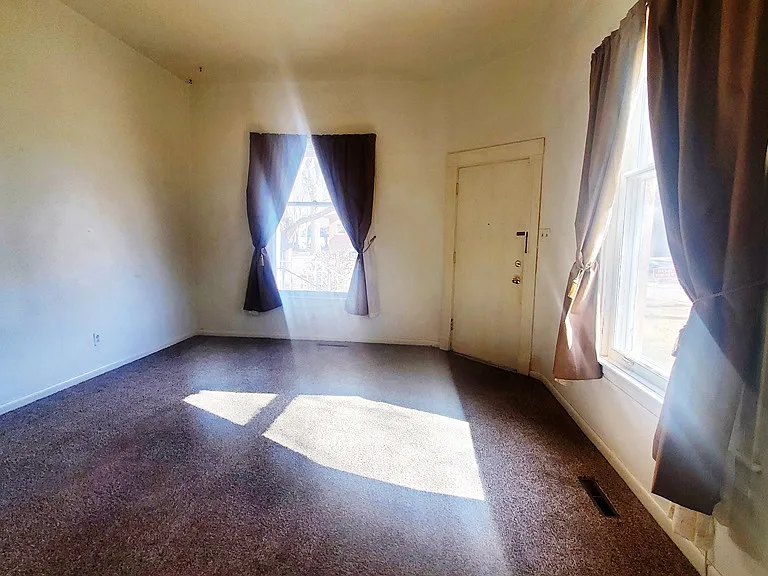 307 S 8th St #1 — Photo 2