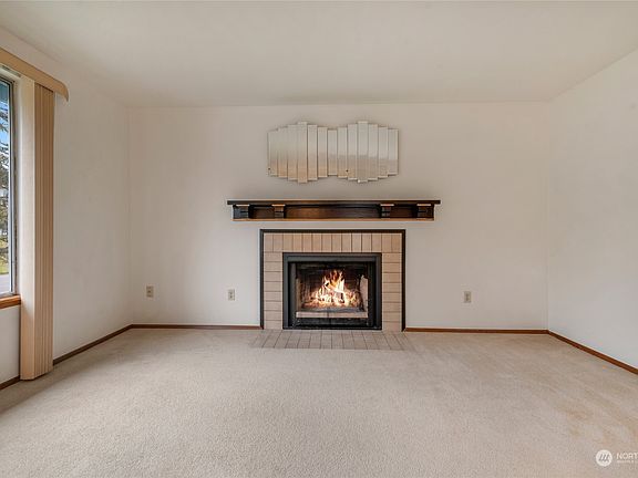 5th image of 702 97th Drive NE