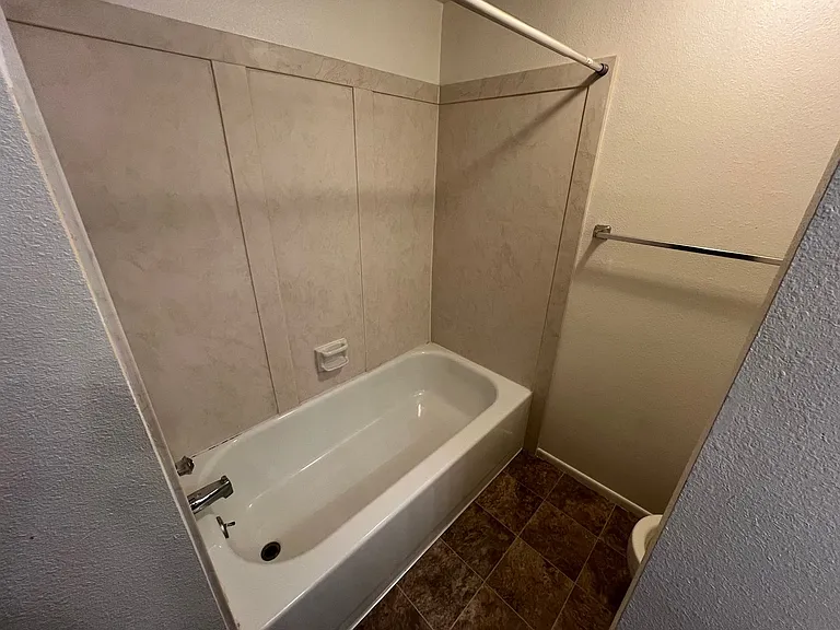 4689 S Brookwillow Cv #B — Photo 22