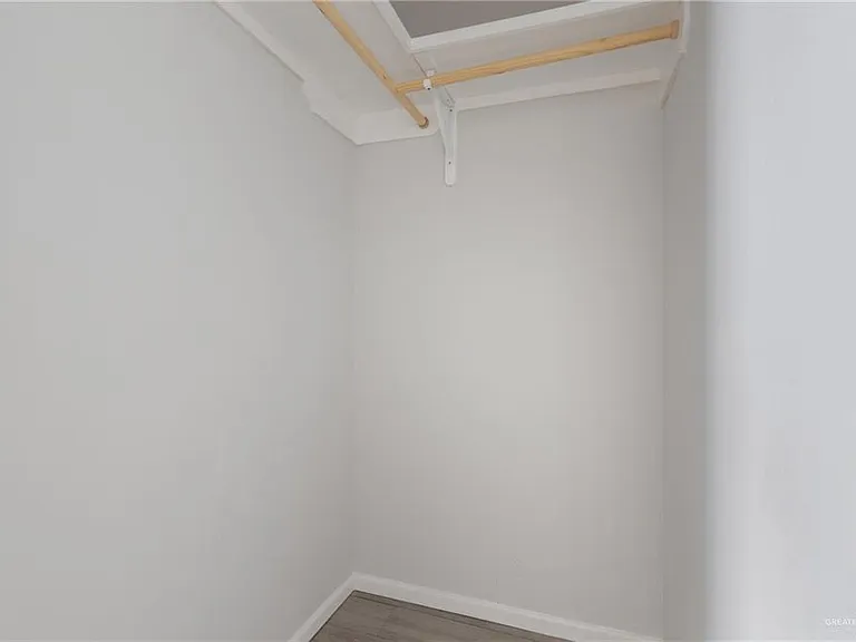 340 Eva St #8 — Photo 10