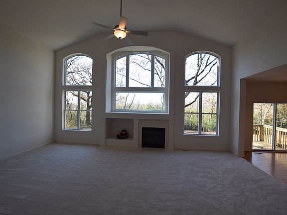 3rd image of 1374 Essex Dr