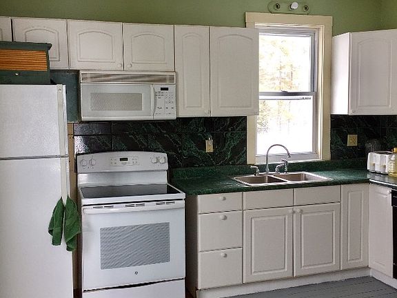2nd flr kitchen