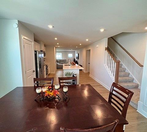 3rd image of 512 Old Lime Pl