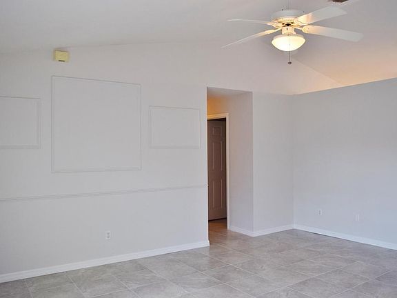 3rd image of 1271 SW Goodman Ave