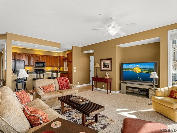 4th image of 921 Summer Place Dr Unit 2A