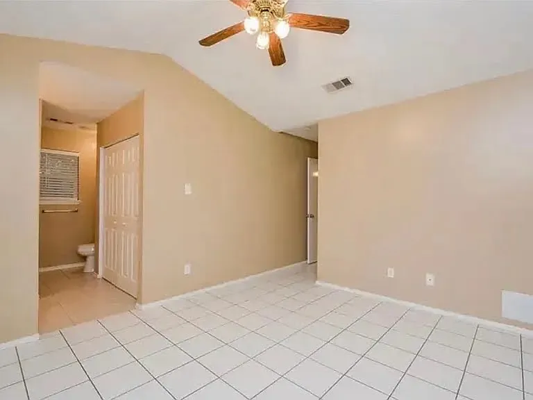 6934 Creek Village Dr — Photo 10
