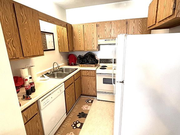 2nd image of 600 State St #4