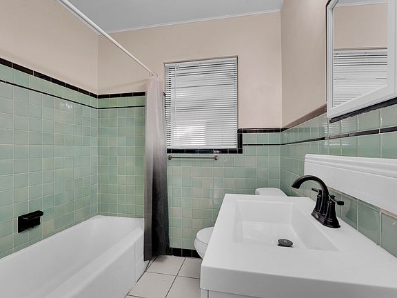5th image of 1022 Sunrise Boulevard