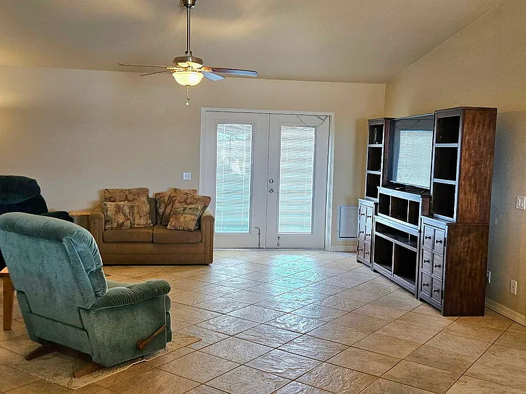 3051 Simitan Dr — Photo 4