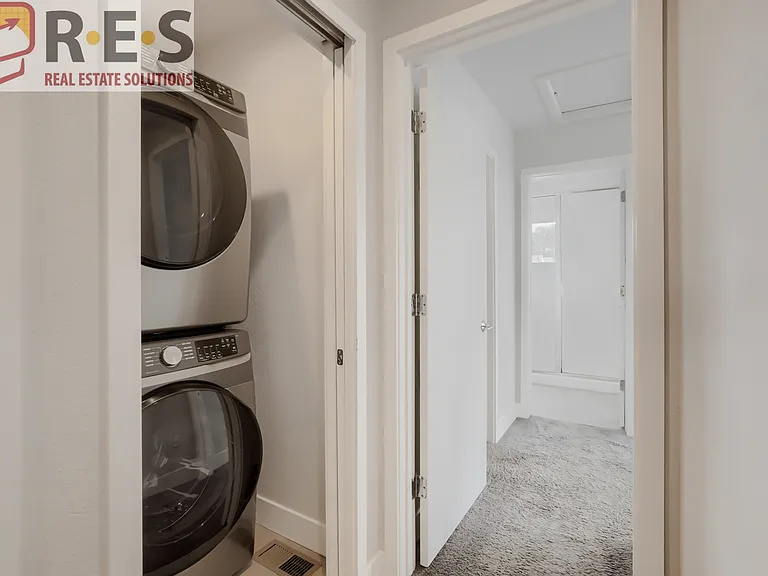 5566 W 11th Pl — Photo 15