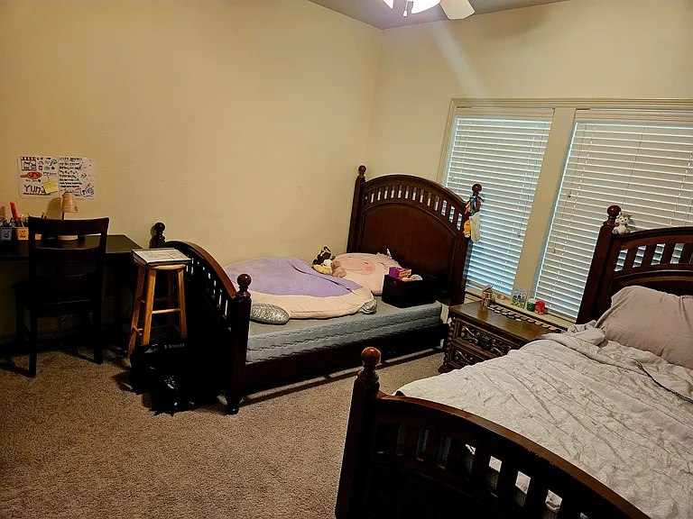 2426 Newark Cir — Photo 8