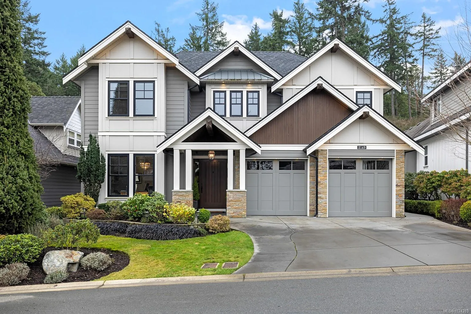 2149 Champions Way photo 1