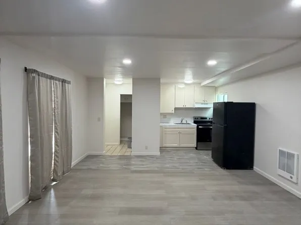 Normandy Apartments, 1326 Edgewood Way #6, Oxnard, CA 93030