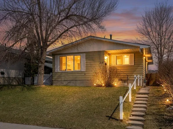 99 Dovercliffe Way SE, Calgary, AB T2B 1W6