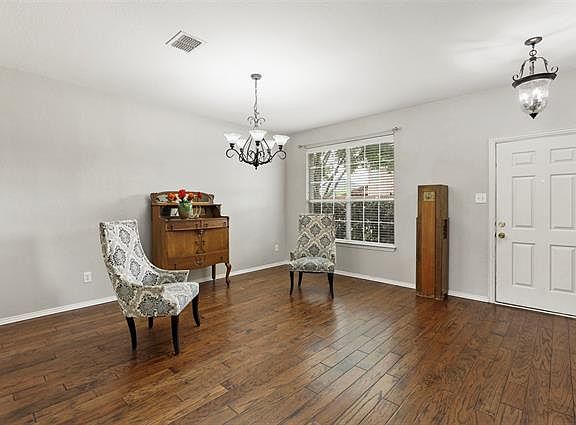 5th image of 1169 Seymour Dr