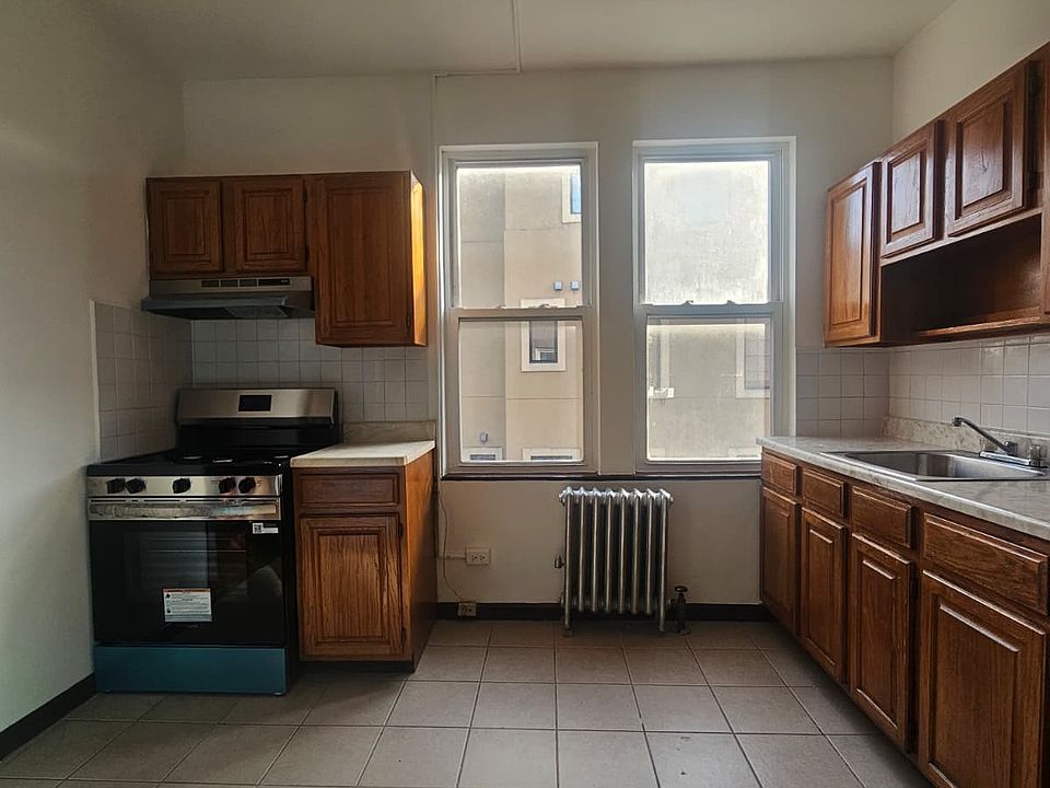 1st image of 25-33 22nd St #2A