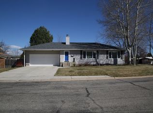 209 W Mountain View Dr, Sheridan, WY 82801