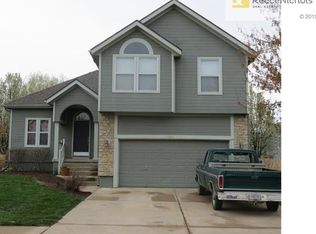1206 N 1st St E, Louisburg, KS 66053